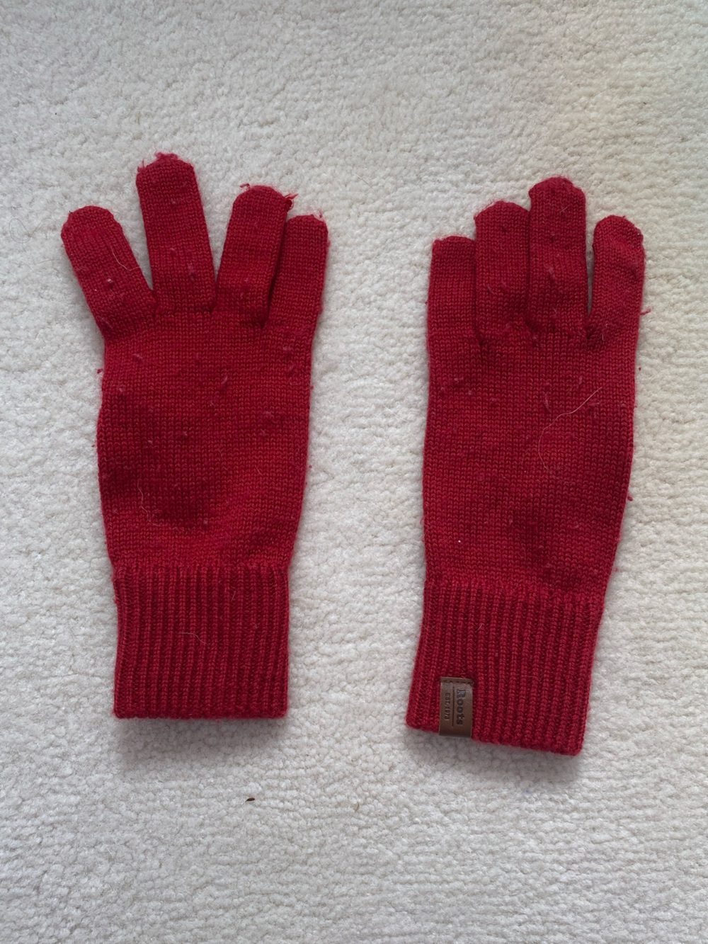 Roots Red Knit Gloves